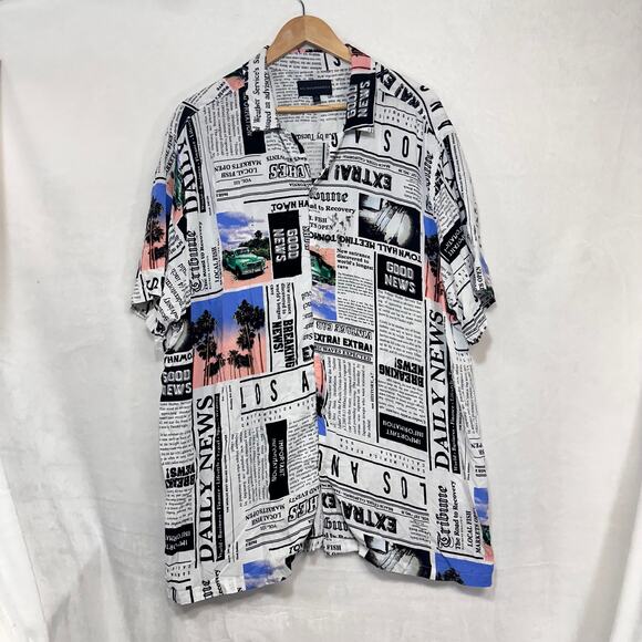 No Boundaries 2XL Newsprint Buttoned Relaxed Shirt Top Funky Artsy Cali Print LA - Picture 1 of 12